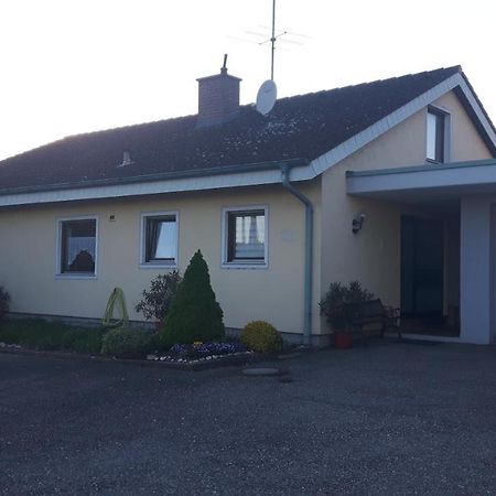 Ferienwohnung Ackermann エンゲン エクステリア 写真